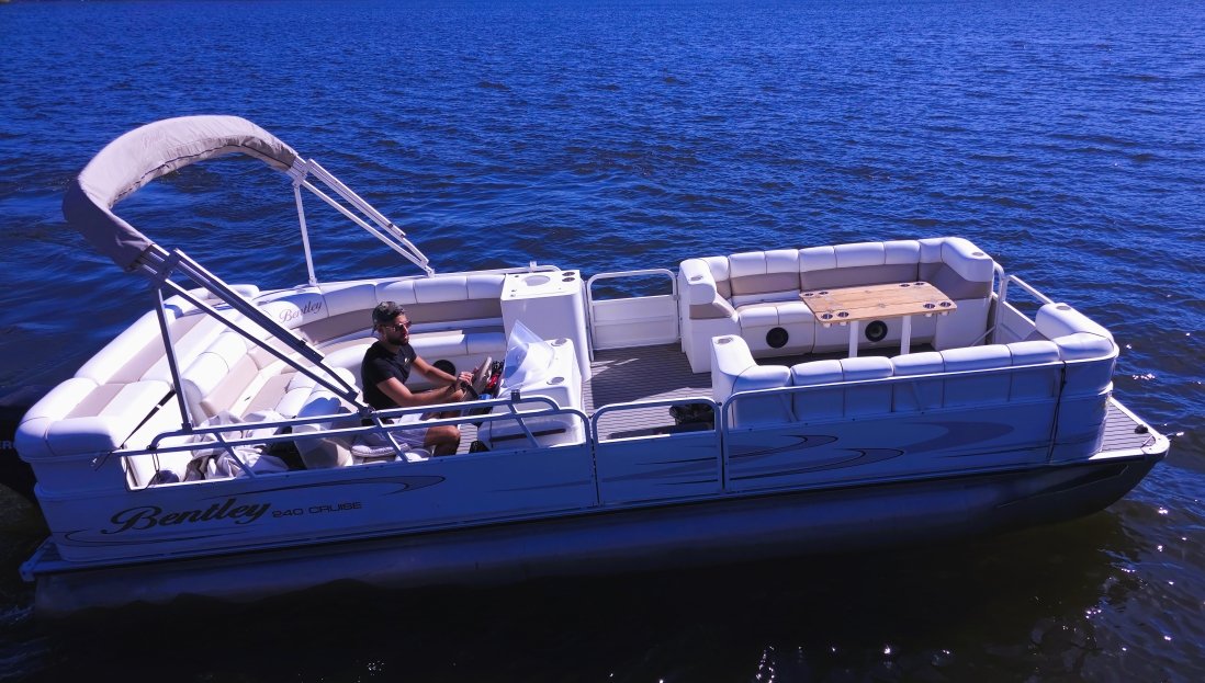 Pontoon Boat tour closeup