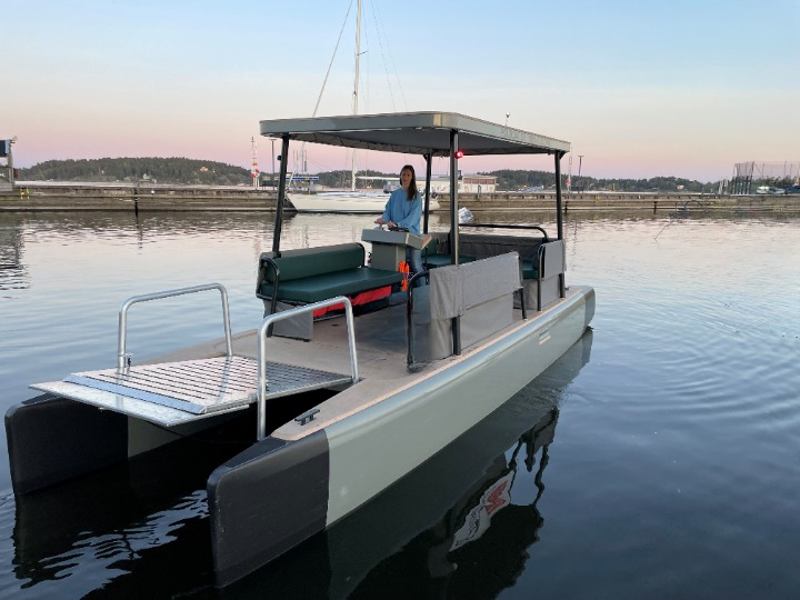POL Lux Solar-Powered Private Boat Tour in Stockholm