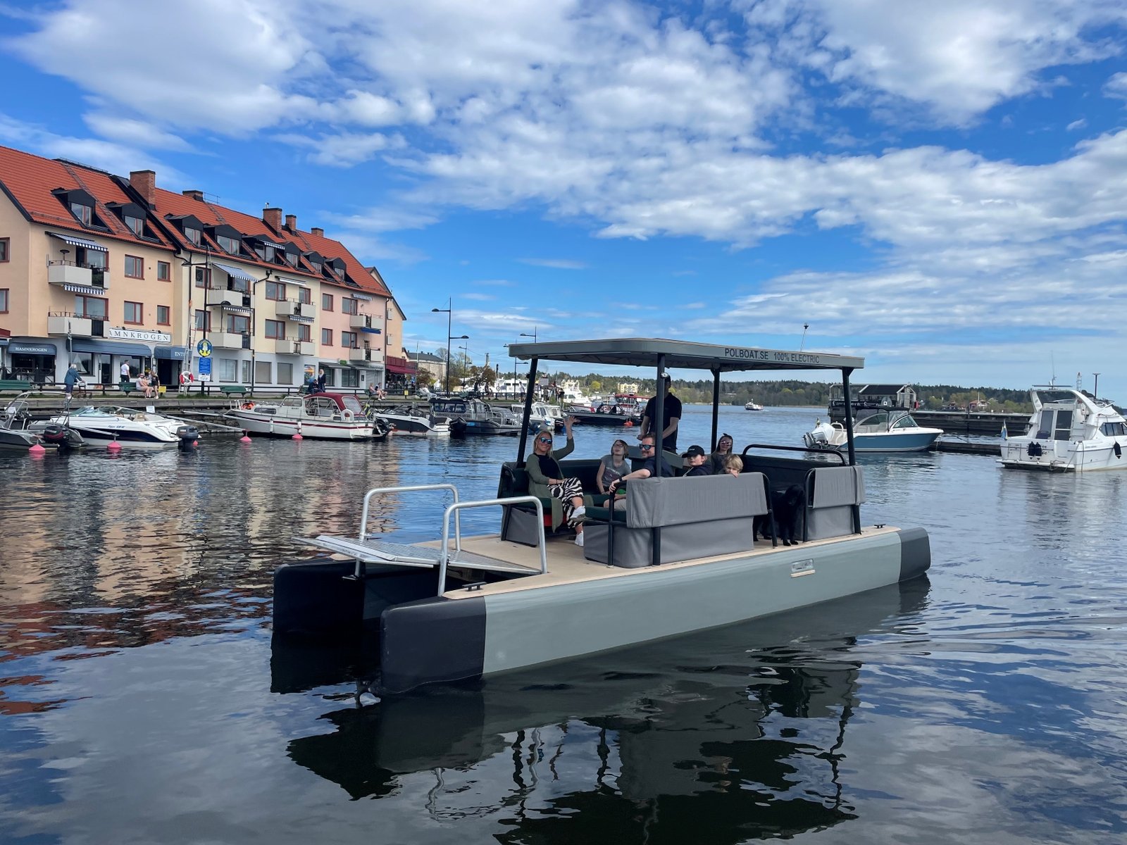 Solar-Powered Private Boat Tour city tour in Stockholm